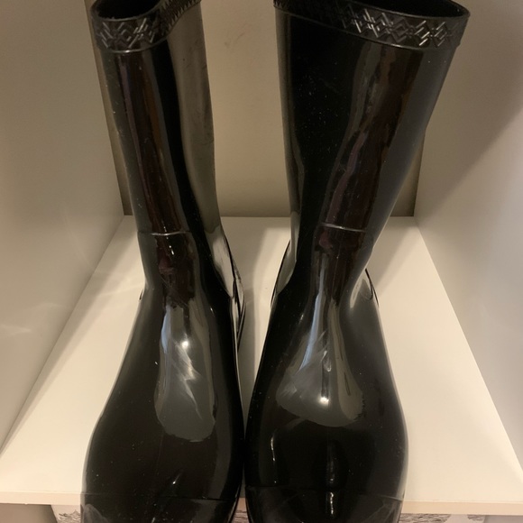 Ugg rain boots - Picture 2 of 3